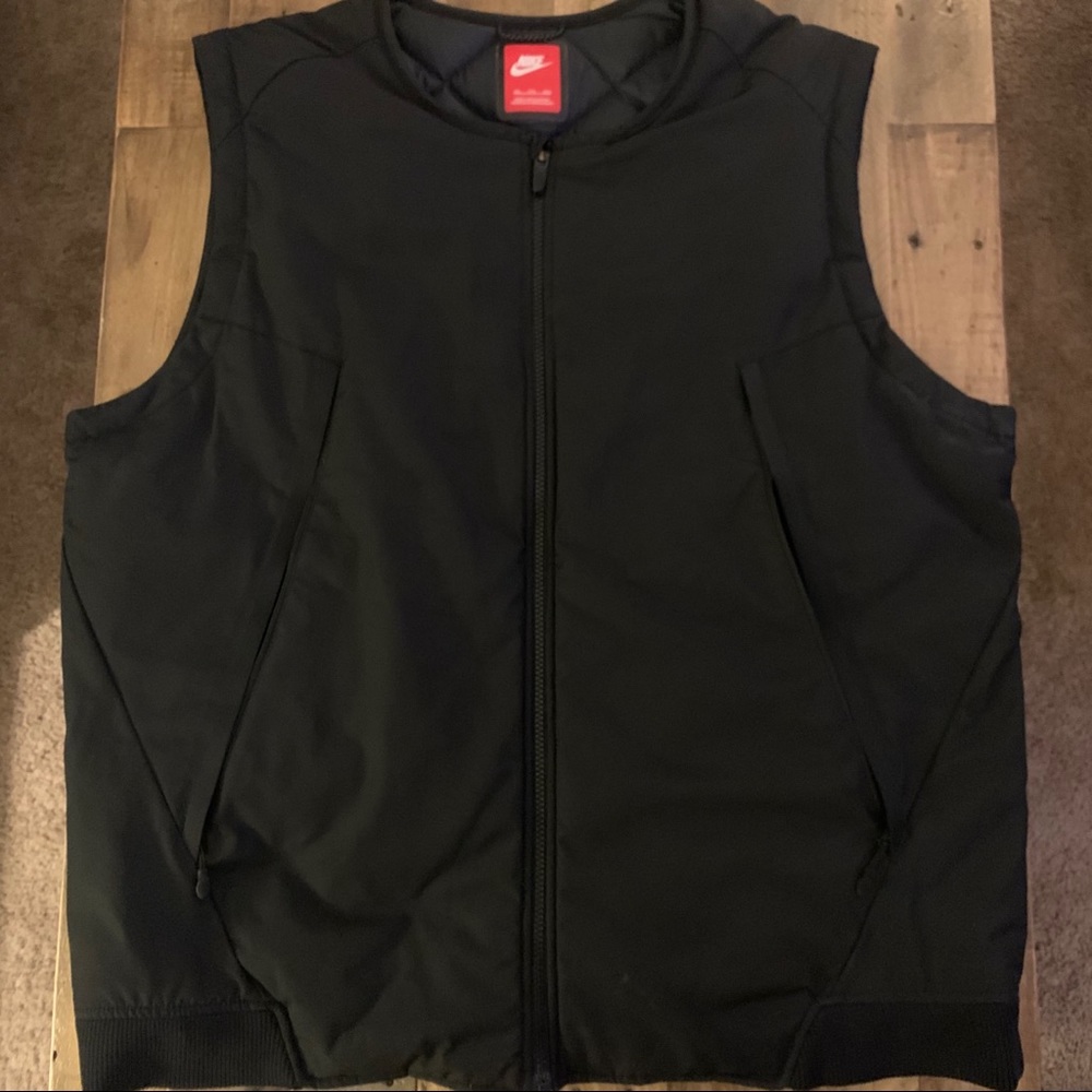 NIKE Men’s Down-Filled Quilted Puffer Jacket